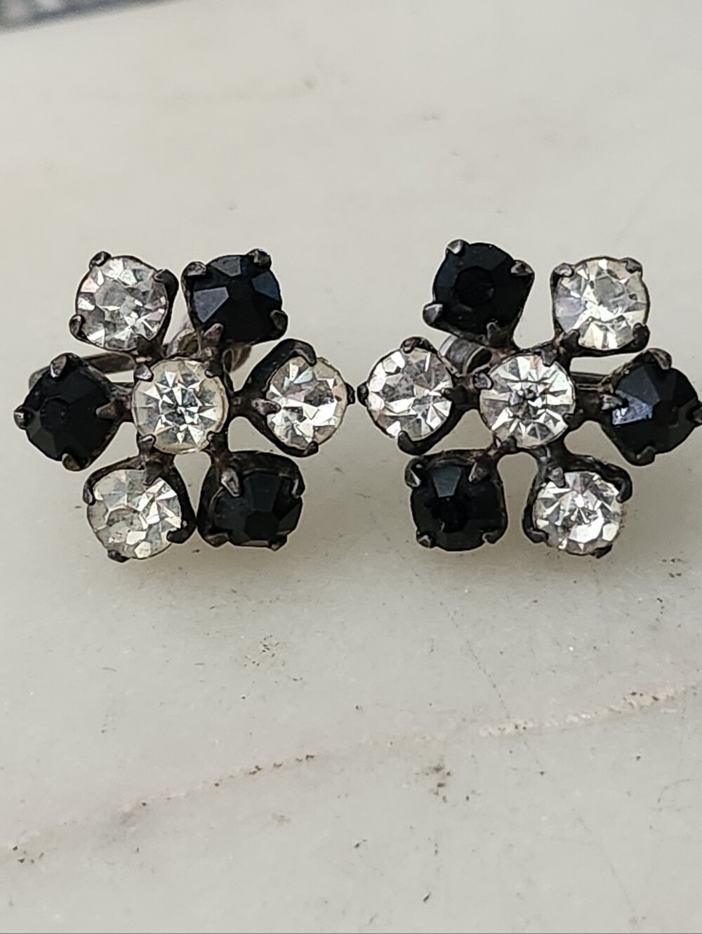 Vtg Sterling Silver Clear and Black Rhinestones Flower Screw Back Earrings
